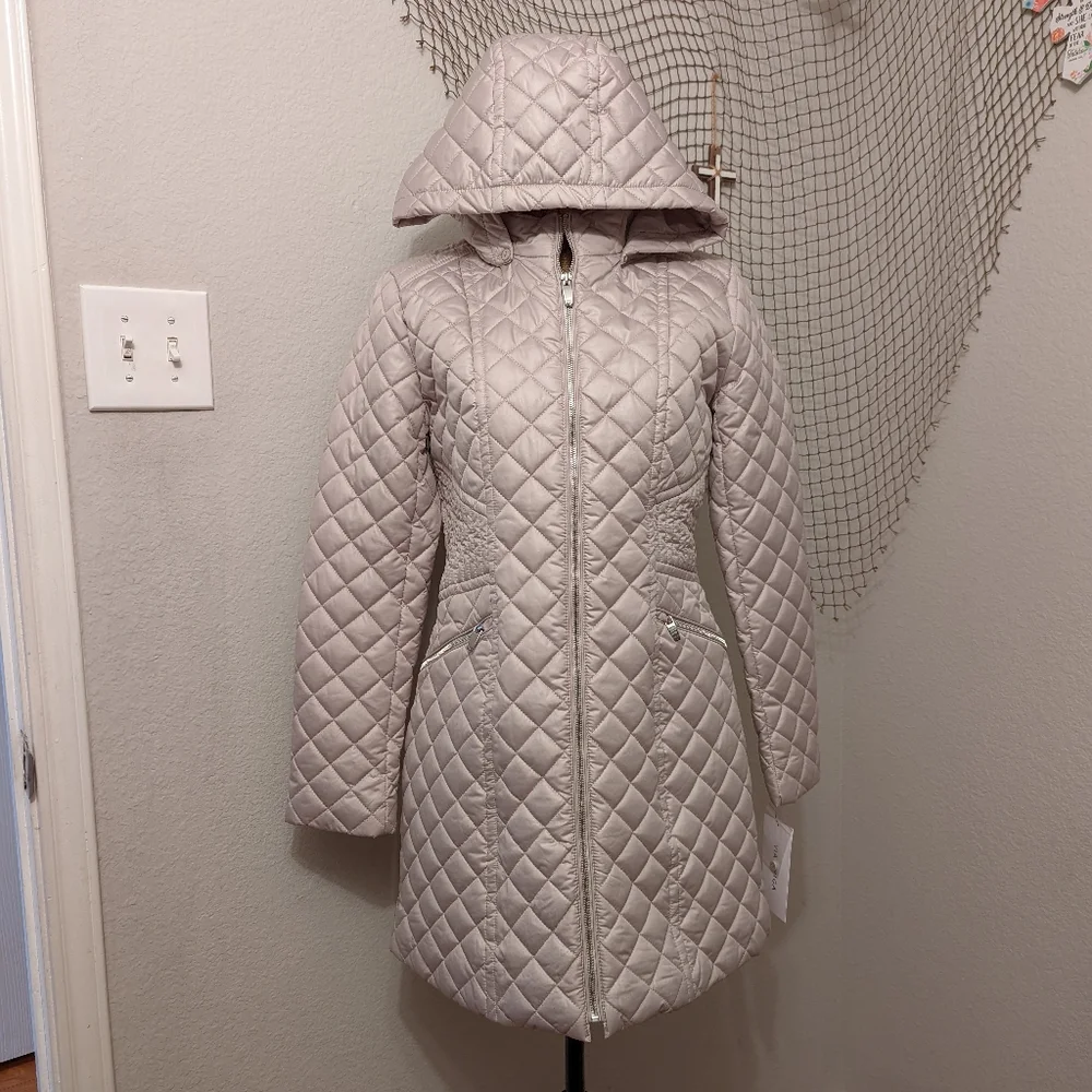 Via Spiga Women's Diamond Quilted Mid-Length Winter Jacket with Attached Hood - Picture 8 of 11